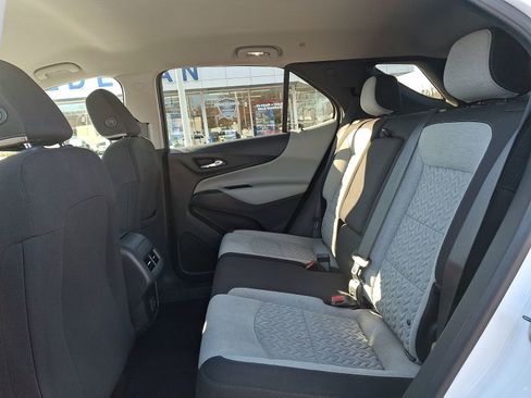 Used 2023 Chevrolet Equinox LS w/ LS Convenience Package image 11