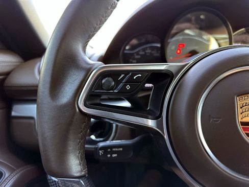 Used 2018 Porsche 718 Boxster S image 29