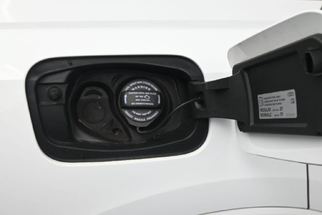 Used 2022 Audi Q3 2.0T Premium AWD/4WD image 13
