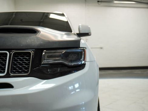 Used 2018 Jeep Grand Cherokee Trackhawk AWD/4WD image 36