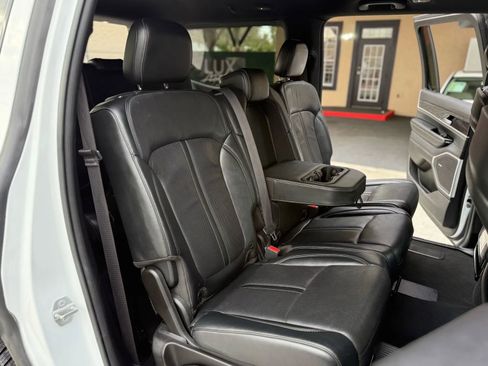 Used 2022 Jeep Wagoneer Series II image 36