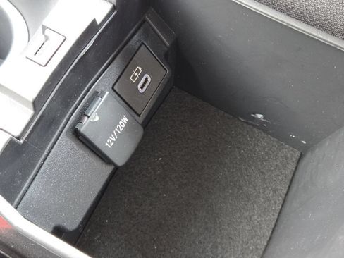Used 2025 Toyota Corolla LE FWD image 34