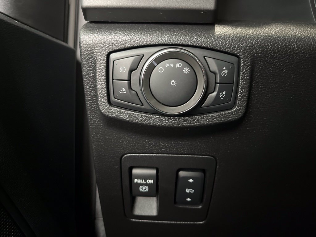 Used 2018 Ford F150 XLT w/ Equipment Group 302A Luxury AWD/4WD image 13