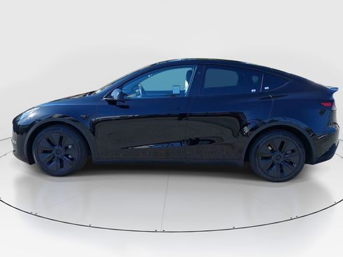 Used 2025 Tesla Model Y Long Range AWD/4WD image 4