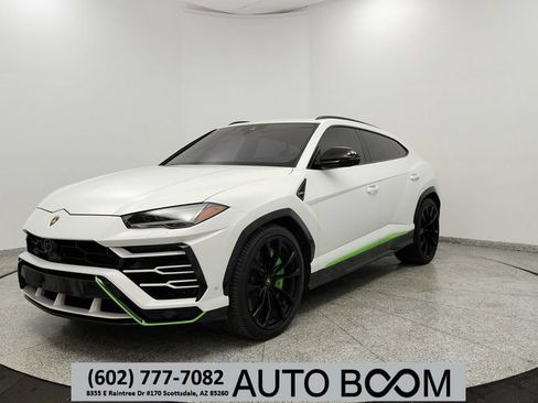 Used 2020 Lamborghini Urus AWD/4WD image 1