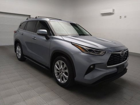 Used 2020 Toyota Highlander Limited image 13