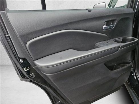 Used 2020 Honda Pilot Touring image 20