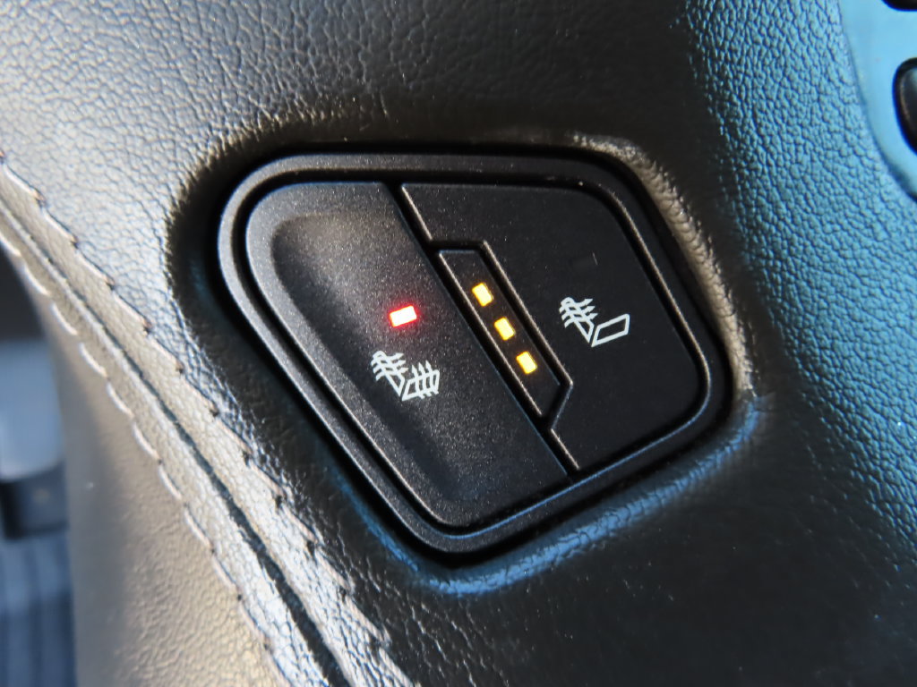 Used 2020 Chevrolet Suburban LT AWD/4WD image 9
