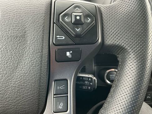 Certified 2022 Toyota Tacoma TRD Off-Road w/ Technology Package image 19