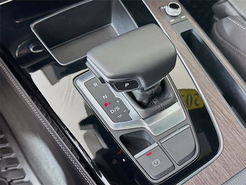 Used 2024 Audi Q5 2.0T Premium Plus w/ Premium Plus Package image 19