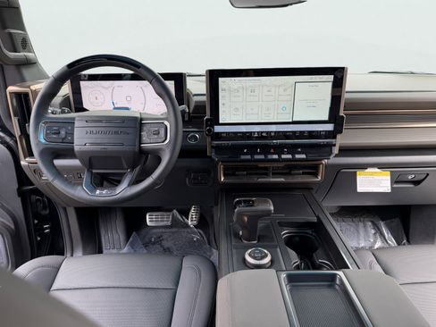 Used 2024 GMC Hummer EV 2X w/ LPO, Illumination Package image 9