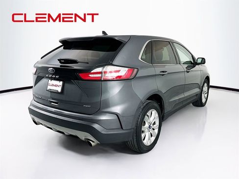 Certified 2022 Ford Edge Titanium image 6