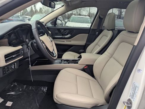 New 2025 Lincoln Corsair Grand Touring image 17