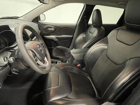 Used 2022 Jeep Cherokee Latitude w/ Trailer Tow Group image 3