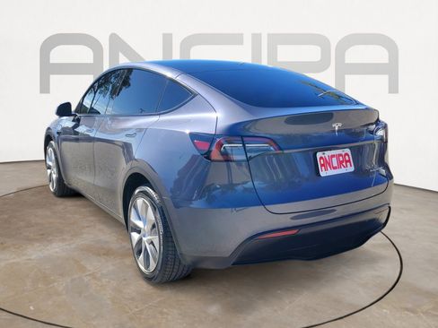 Used 2023 Tesla Model Y Long Range image 12