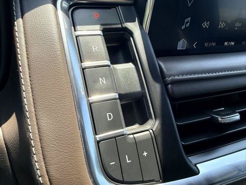 Used 2023 Chevrolet Tahoe Z71 AWD/4WD image 40