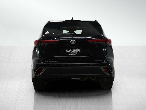 Used 2021 Toyota Highlander XLE image 4