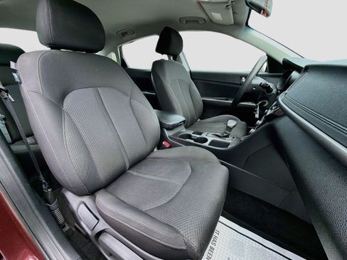 Used 2018 Kia Optima LX FWD image 13