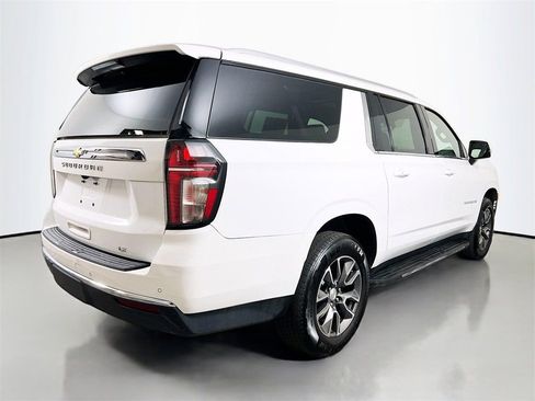 Used 2022 Chevrolet Suburban LT w/ LT Signature Plus Package image 7