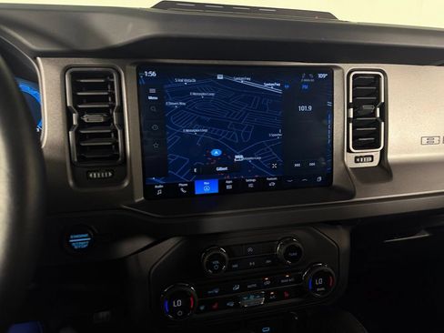 Used 2025 Ford Bronco Badlands AWD/4WD image 16