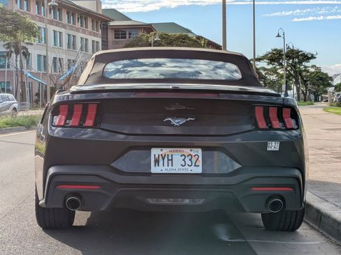 Used 2024 Ford Mustang Premium RWD image 4