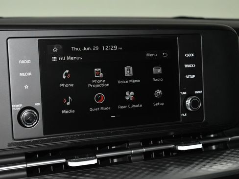 Certified 2024 Kia Carnival LX image 17