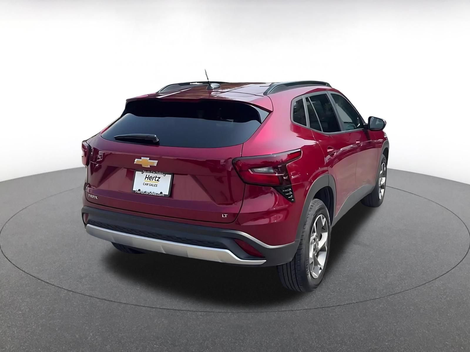 Used 2025 Chevrolet Trax LT FWD image 13