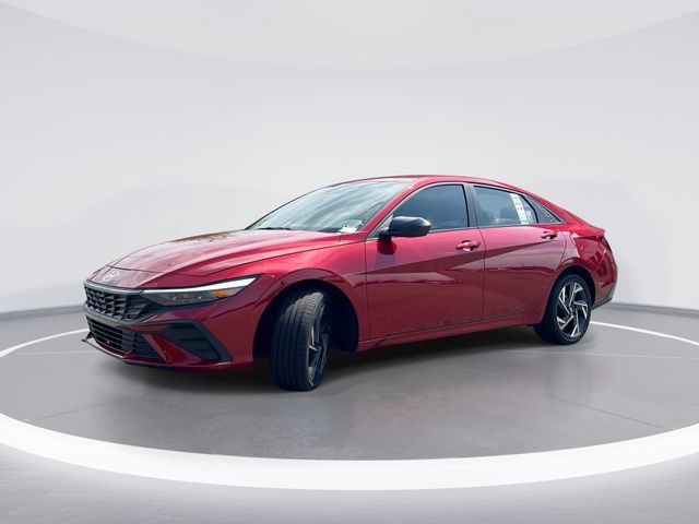 Used 2025 Hyundai Elantra SEL FWD image 1