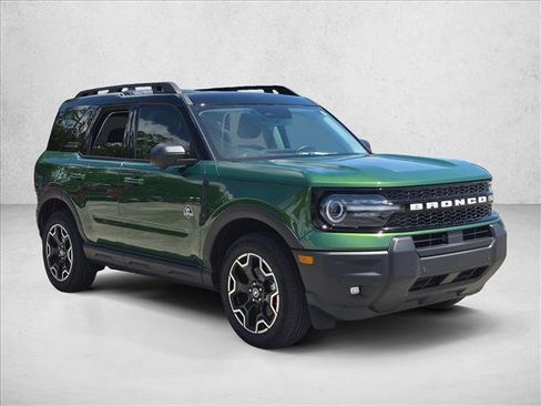 Used 2025 Ford Bronco Sport Outer Banks w/ Outer Banks Tech Package+ AWD/4WD image 3