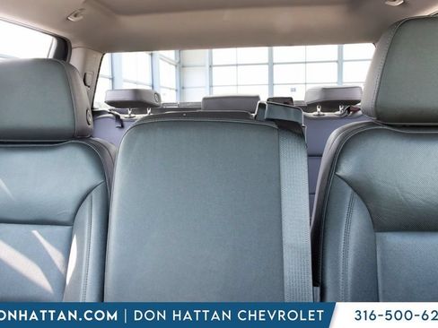 Used 2025 GMC Sierra 1500 SLT AWD/4WD image 15