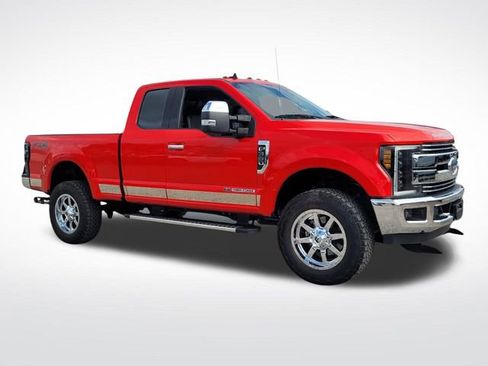 Used 2019 Ford F350 Lariat w/ Tow Technology Bundle image 1