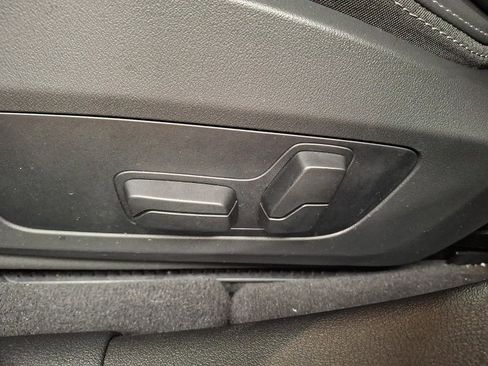 Used 2025 BMW 228i xDrive w/ Premium Package image 10