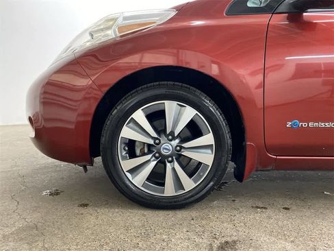 Used 2013 Nissan Leaf SL image 12