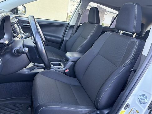 Used 2018 Toyota RAV4 XLE w/ All Weather Liner Package FWD image 13