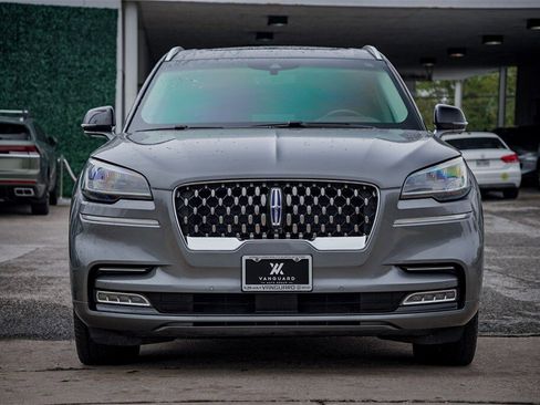 Used 2021 Lincoln Aviator Grand Touring w/ Elements Package Plus image 3