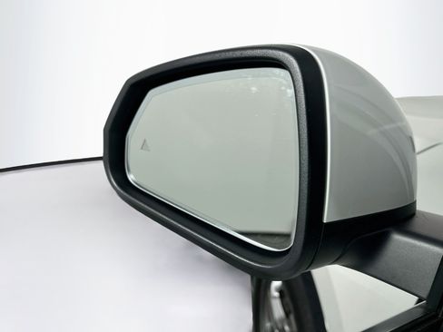 Used 2025 BMW X1 xDrive28i AWD/4WD image 16