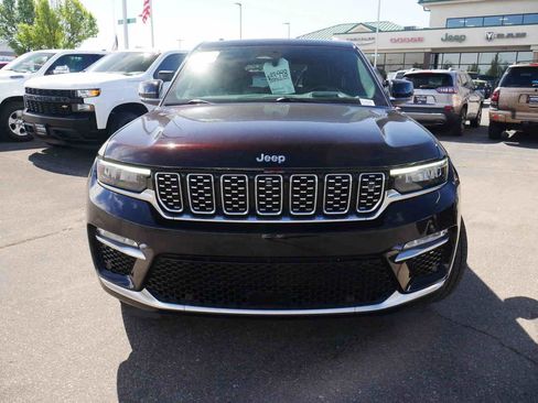 Certified 2022 Jeep Grand Cherokee Summit AWD/4WD image 3