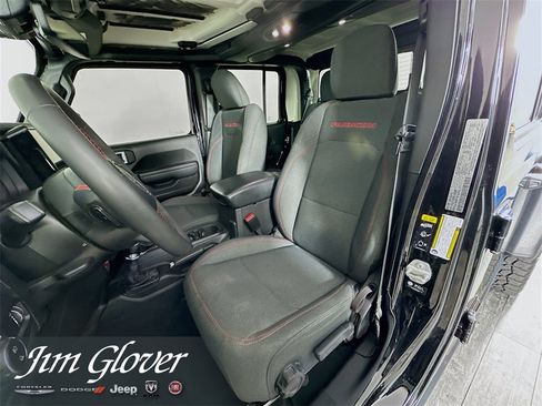 Used 2024 Jeep Gladiator Rubicon w/ Technology Group image 24
