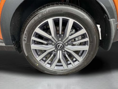 Used 2024 Nissan Kicks SV image 11