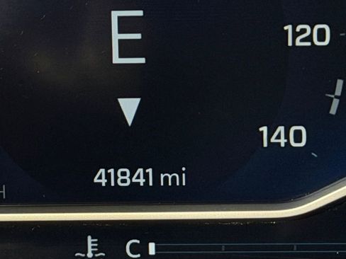 Used 2023 Chevrolet Silverado 1500 LTZ image 15