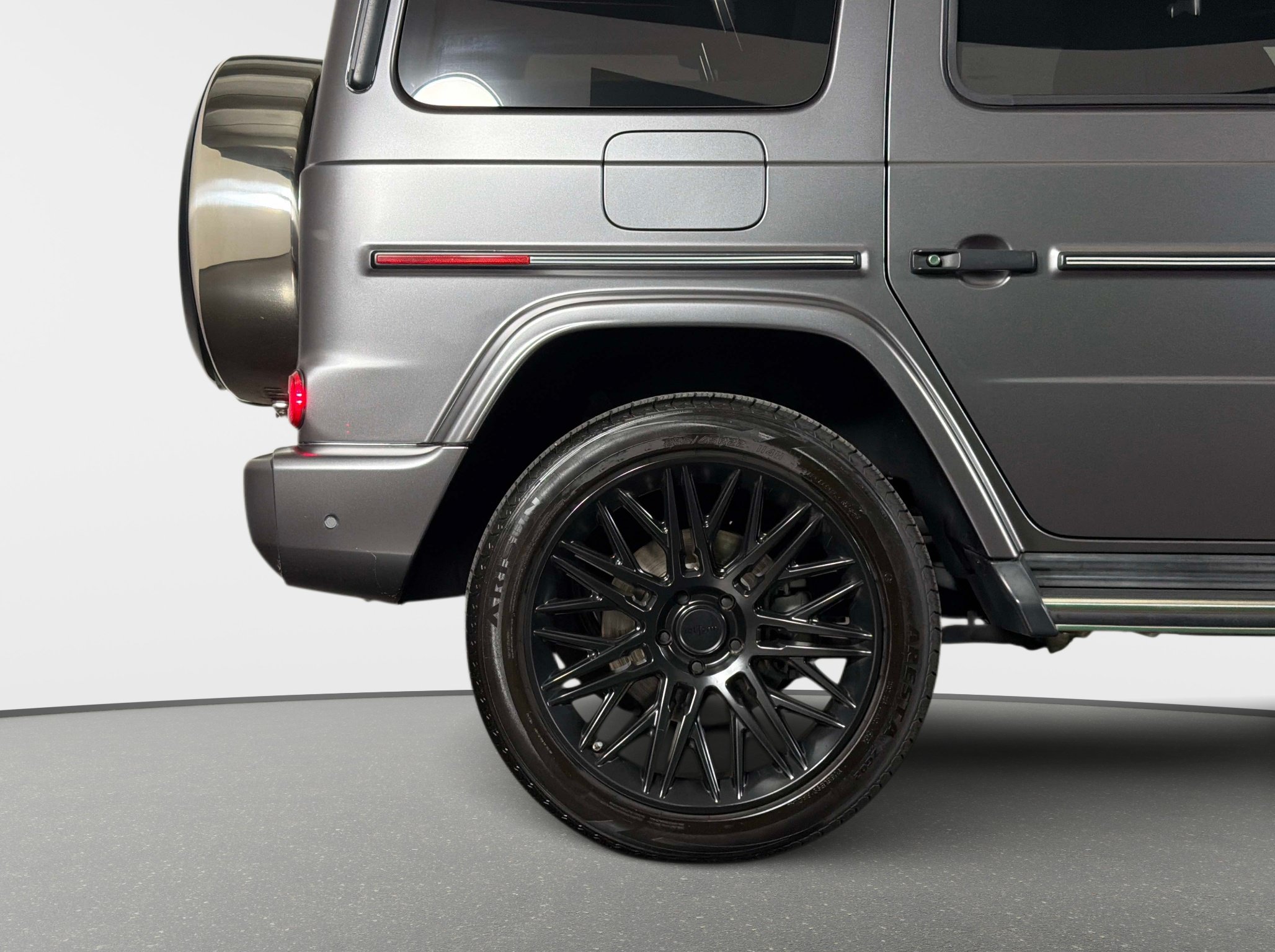 Used 2023 Mercedes-Benz G 550 image 6