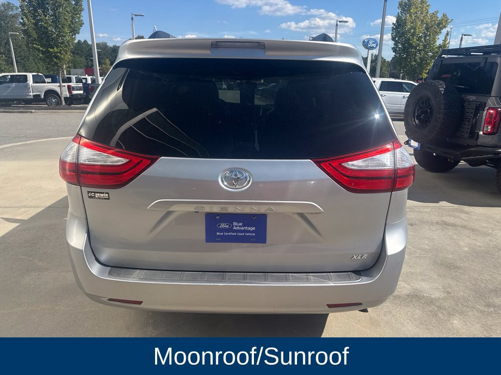 Used 2017 Toyota Sienna Limited FWD image 5