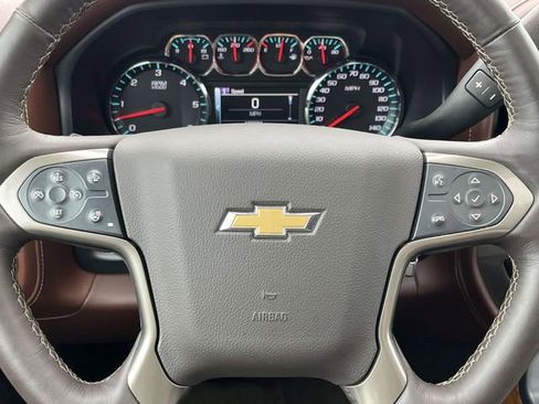 Used 2015 Chevrolet Silverado 1500 High Country w/ High Country Premium Package AWD/4WD image 21