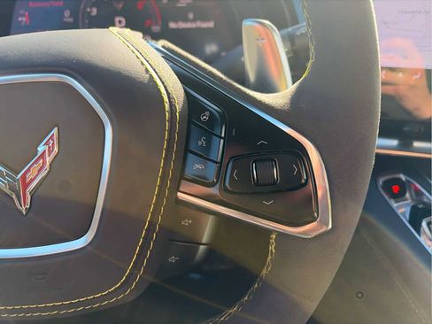 Used 2022 Chevrolet Corvette Stingray Premium Cpe w/ Z51 Performance Package image 15