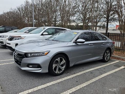Used 2019 Honda Accord EX image 4