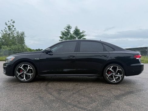 Used 2020 Volkswagen Passat 2.0T R-Line FWD image 2