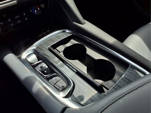 Certified 2023 Buick Enclave Essence w/ Experience Buick Package FWD image 5