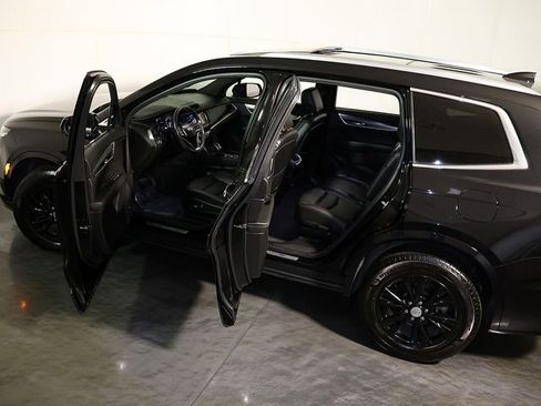 Used 2024 Cadillac XT6 Luxury AWD/4WD image 5