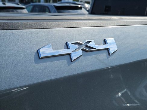 Used 2025 GMC Sierra 1500 Elevation AWD/4WD image 6