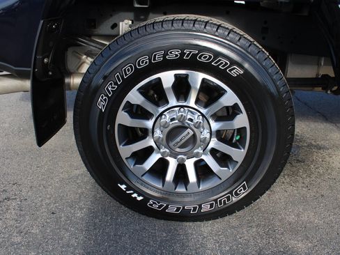 Used 2022 Ford F250 Lariat w/ Lariat Value Package image 19